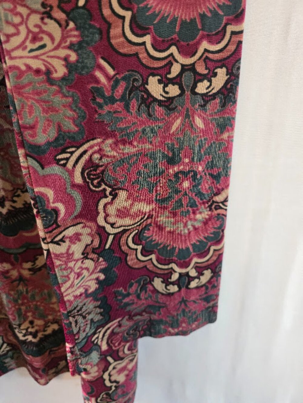 CHICOS TRAVELERS PAISLEY PRINT BURGUNDY BLACK 3/4 QUARTER SLEEVES SIZE 2 LARGE - Picture 5 of 7